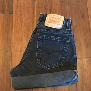 Vintage Levi’s highwaisted 550 jean shorts